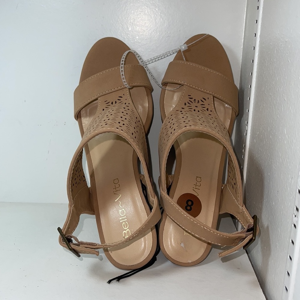 Women’s Bella Vita Wedge. Size 8. - Picture 5 of 8